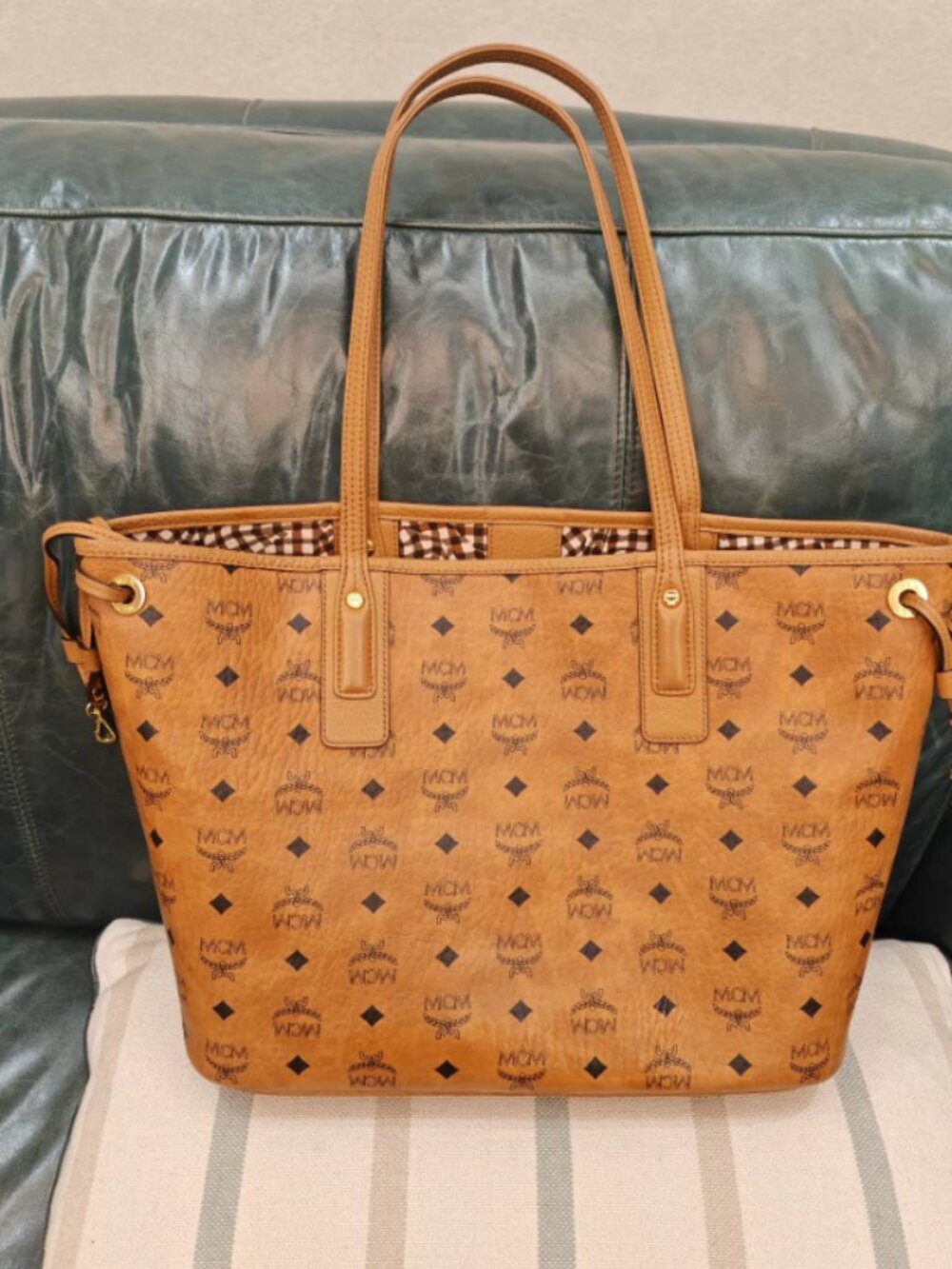 MCM Medium Cognac Visetos Reversible Tote Bag - Picture 2 of 7